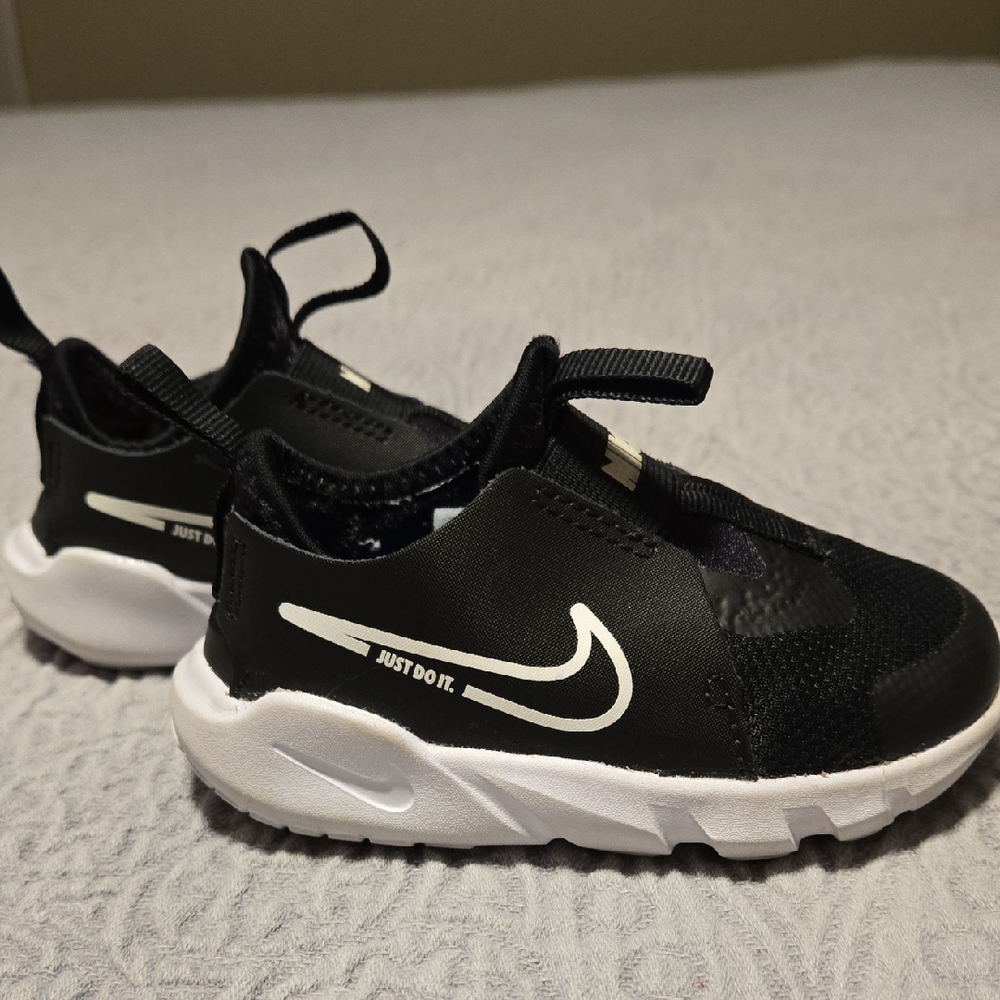 Nike Kids Black and White Sneakers